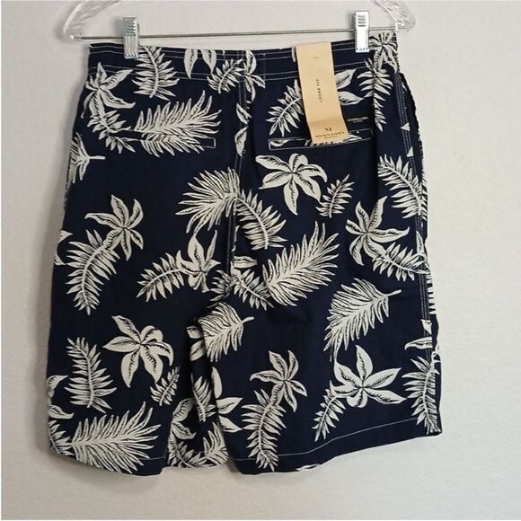 Scotch & Soda NWT Mens Relaxed Straight Print Poplin
Bermuda Shorts Navy M - Picture 6 of 8